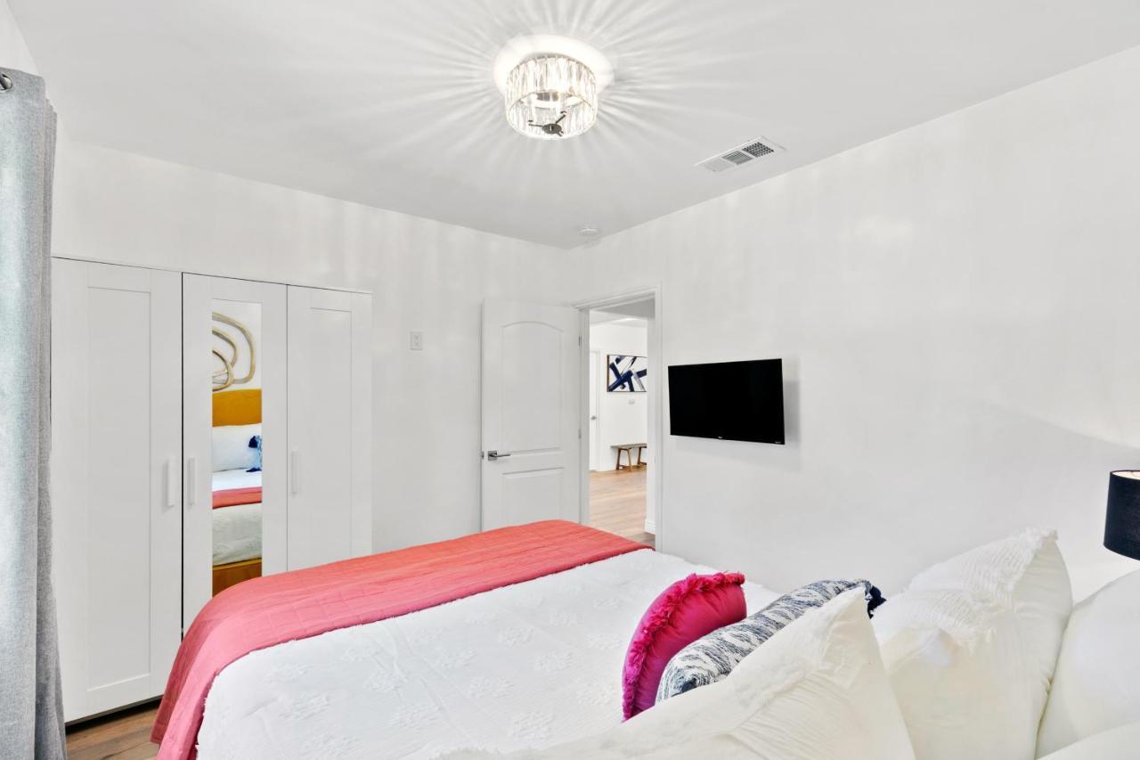 Studio City Contemporary Villa With Pool Sleeps 10 Los Angeles Bagian luar foto