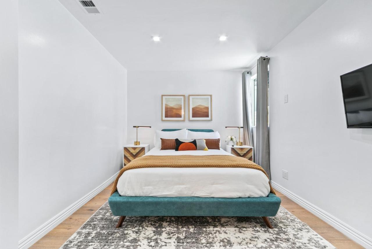 Studio City Contemporary Villa With Pool Sleeps 10 Los Angeles Bagian luar foto